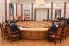 Переговоры с Президентом Таджикистана Эмомали Рахмоном в расширенном составе